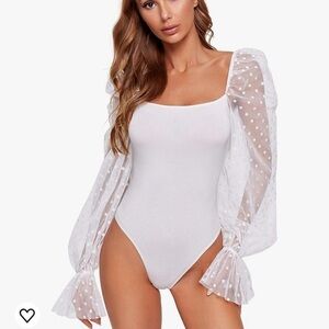 Women's long-sleeved bodysuit with round neckline